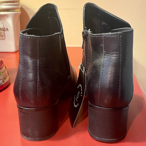 SALE!Naturalizer Deena Women's Boot NWB - Picture 2 of 3